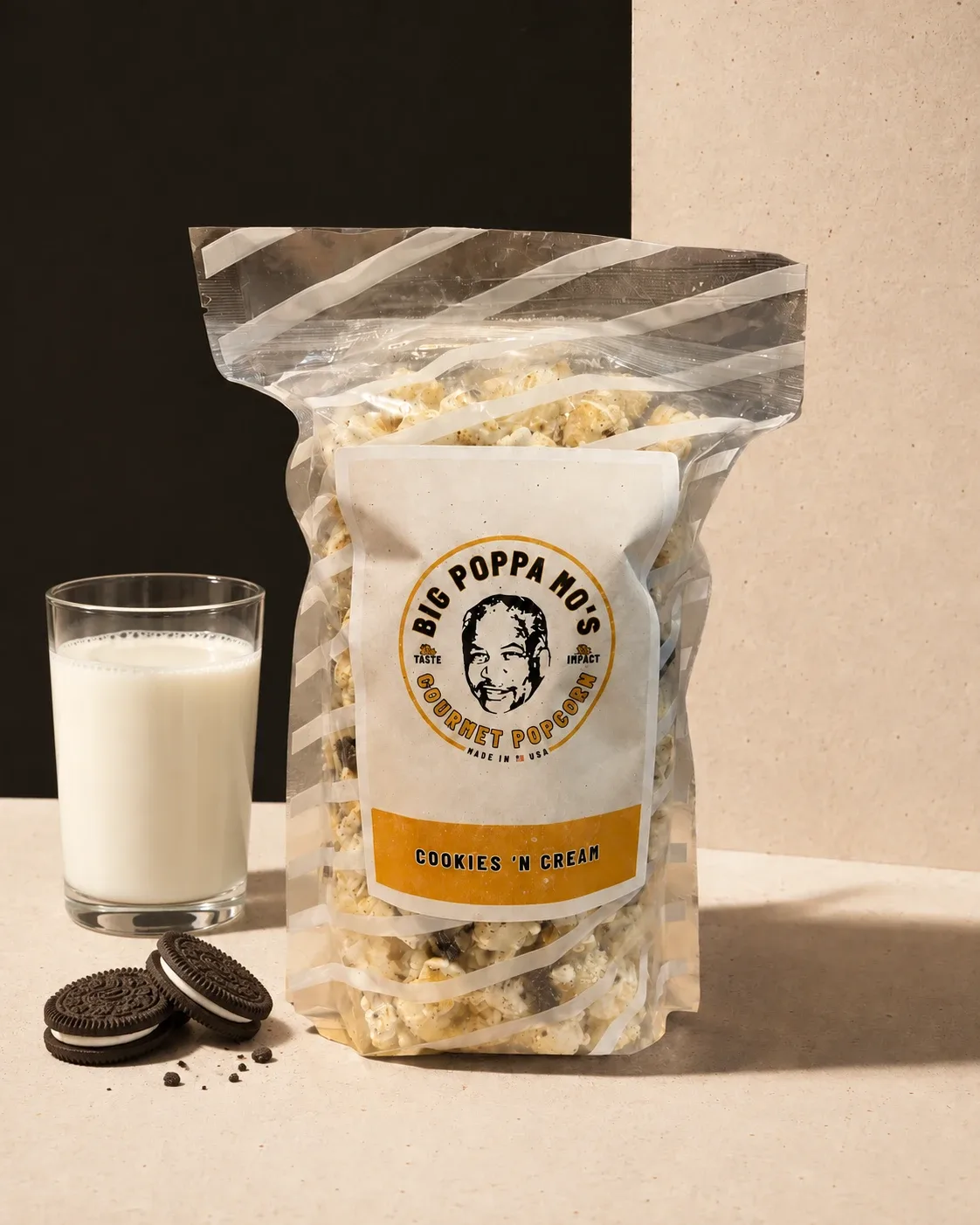 Cookies n Cream gourmet popcorn in a Big Poppa Mo’s pouch